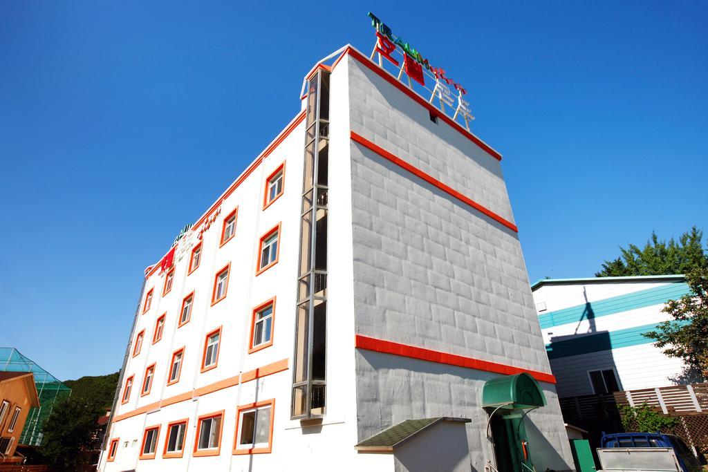 Traum Hotel & Condo Gapyeong Exteriér fotografie