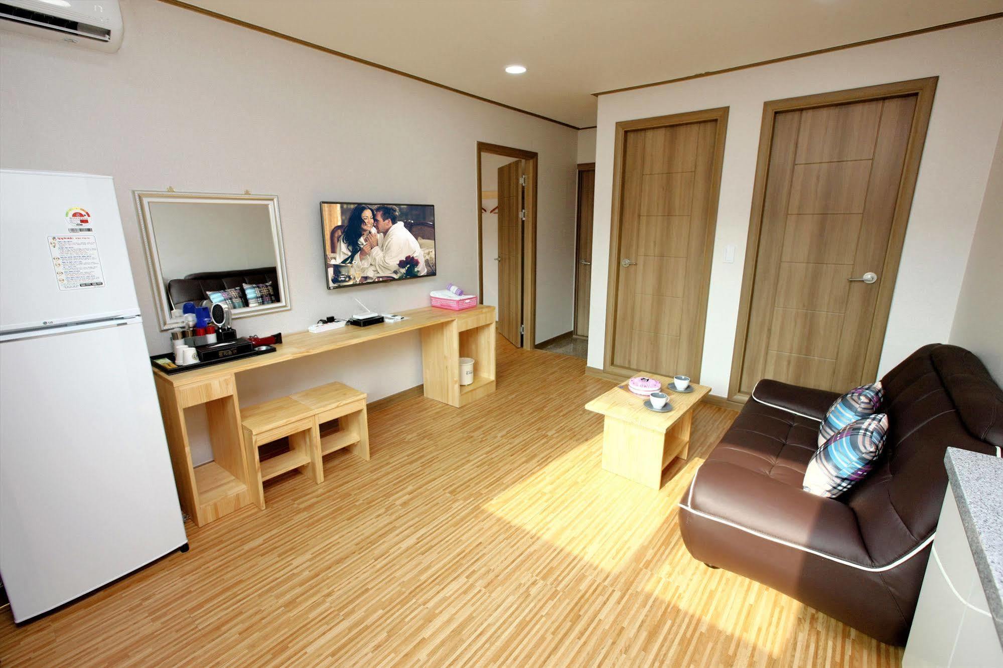 Traum Hotel & Condo Gapyeong Exteriér fotografie
